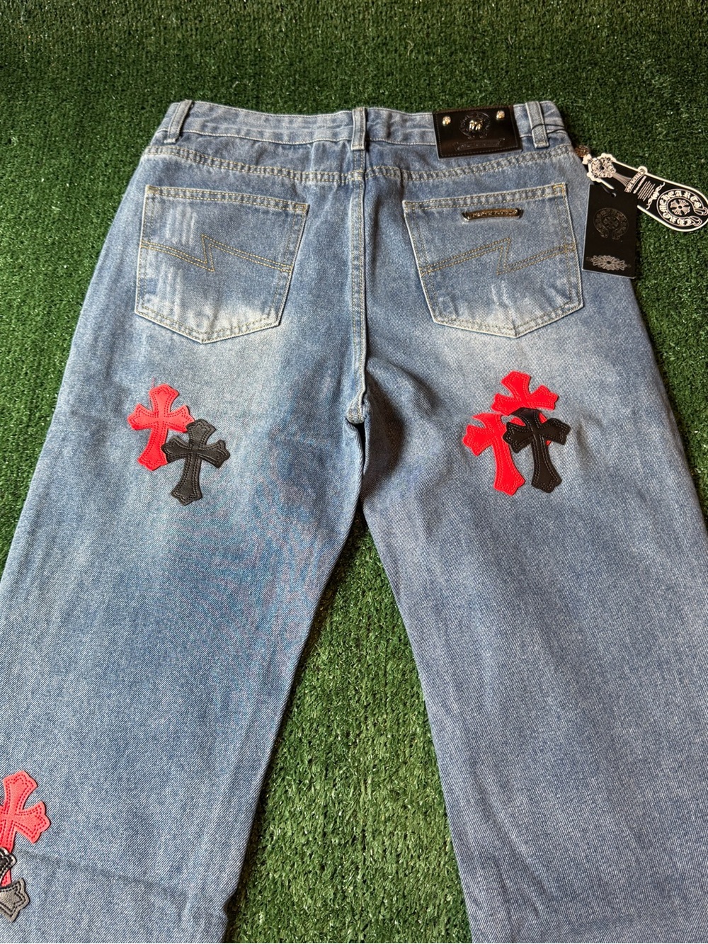 Straight Men’s Denim Jeans with Red & Black Cross Patches - Picture 2 of 12